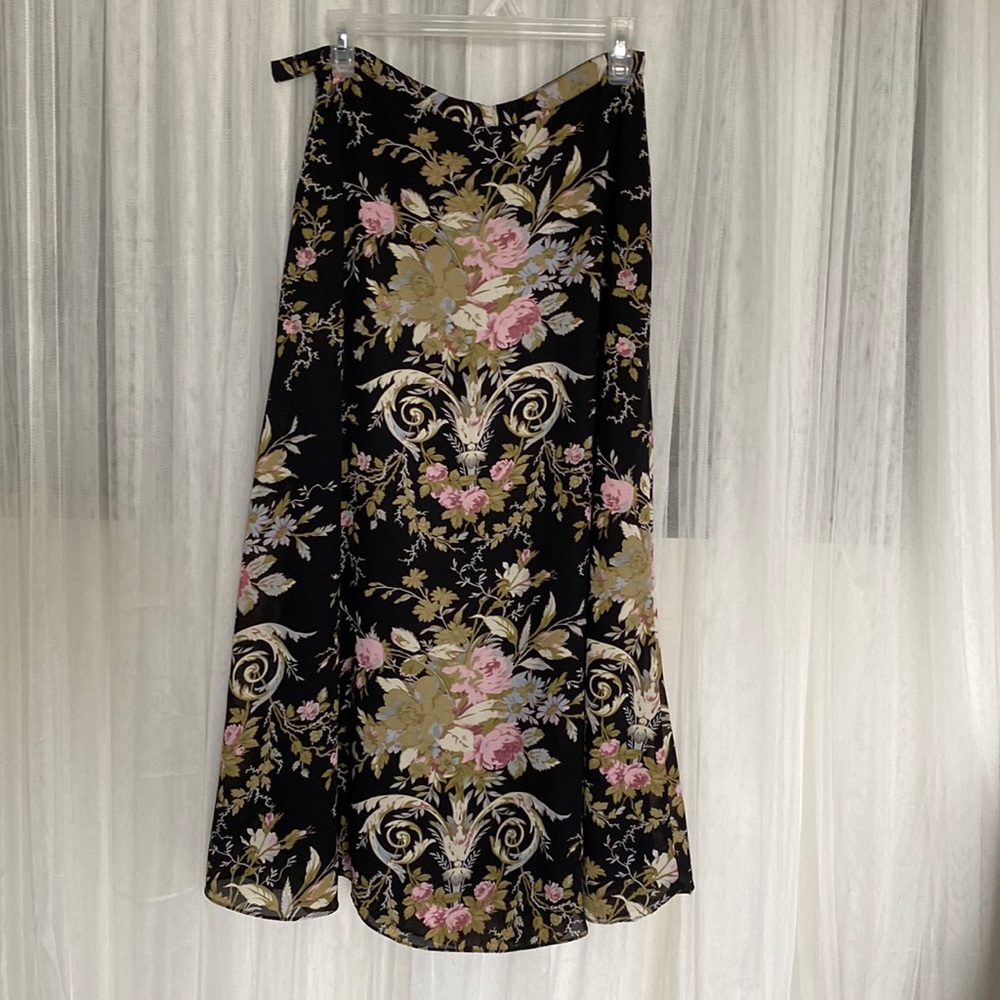 Vintage 90’s Casual Corner maxi flowers skirt